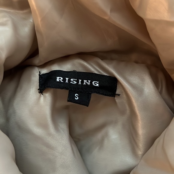 Cropped puffer jacket - Picture 4 of 4